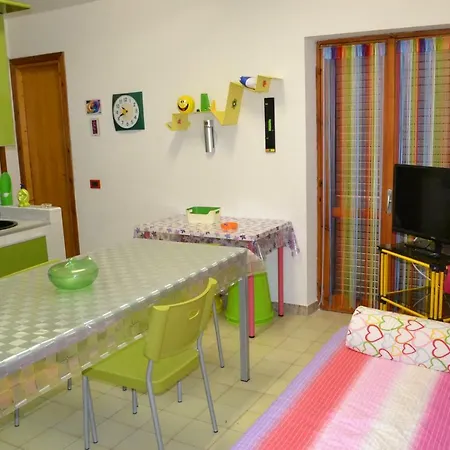 Mary&kate's House Apartment Scalea